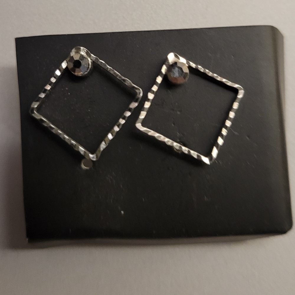 3/20$*Silver Hammered Square Drop Earrings